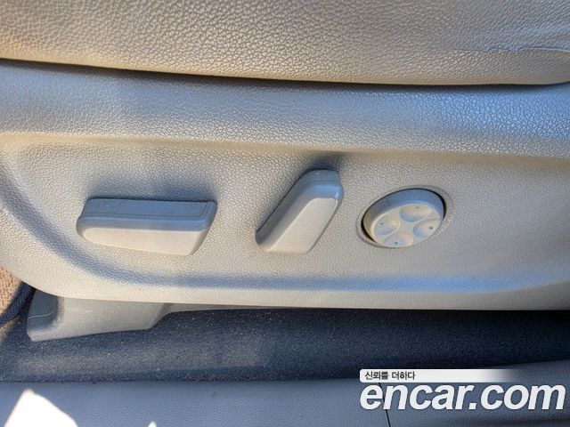 Kia Carnival 9-Seater Prstige 2020 — фото 16