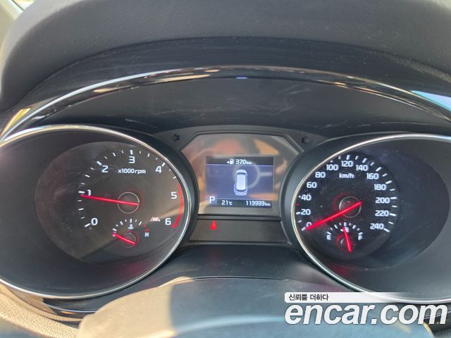 Kia Carnival 9-Seater Prstige 2020 — фото 18
