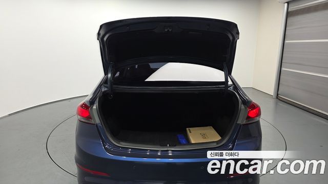 Hyundai Avante (AD) 1.6 GDI Smart 2018 — фото 20