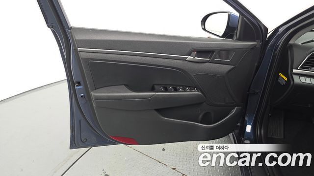Hyundai Avante (AD) 1.6 GDI Smart 2018 — фото 24