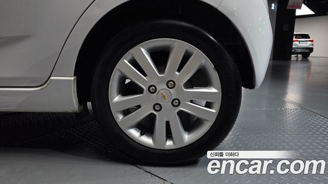Chevrolet Spark LPG LT Standard 2014 — фото 21