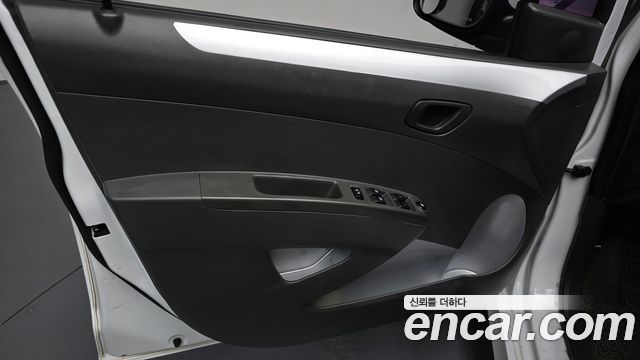 Chevrolet Spark LPG LT Standard 2014 — фото 24