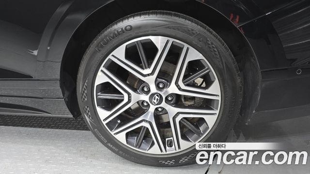 Hyundai Grandeur (GN7) 2,5 Gasoline 2WD Exclusive 2023 — фото 21