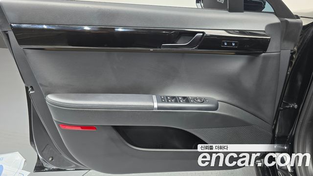 Hyundai Grandeur (GN7) 2,5 Gasoline 2WD Exclusive 2023 — фото 24