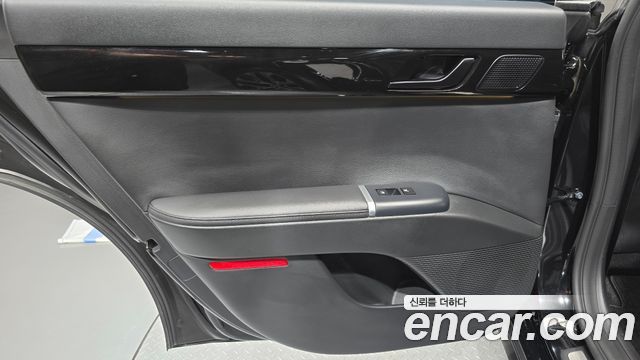 Hyundai Grandeur (GN7) 2,5 Gasoline 2WD Exclusive 2023 — фото 25