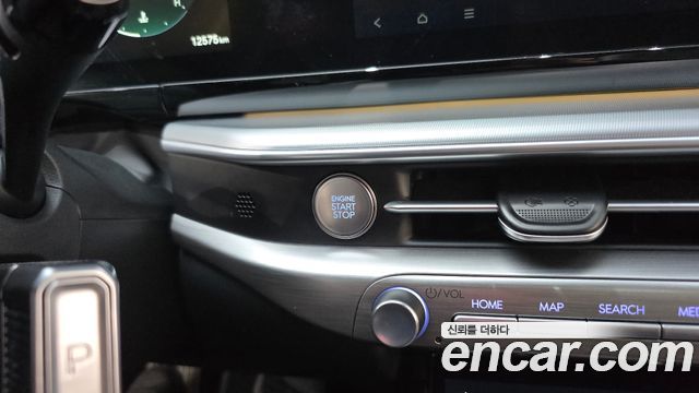 Hyundai Grandeur (GN7) 2,5 Gasoline 2WD Exclusive 2023 — фото 28