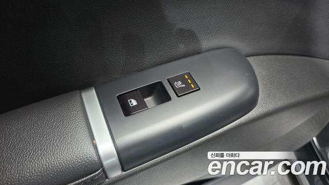 Hyundai Grandeur (GN7) 2,5 Gasoline 2WD Exclusive 2023 — фото 30