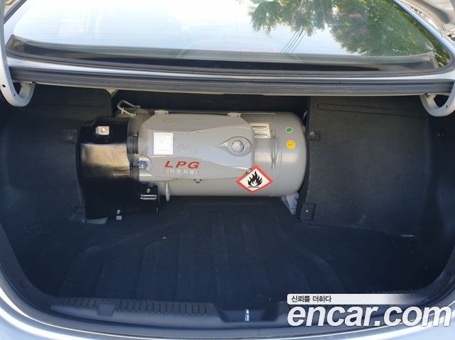 Hyundai Avante 1.6 LPi Modern 2015 — фото 23
