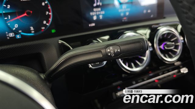 Mercedes-Benz A-Class (W177) A220 Sedan 2021 — фото 9