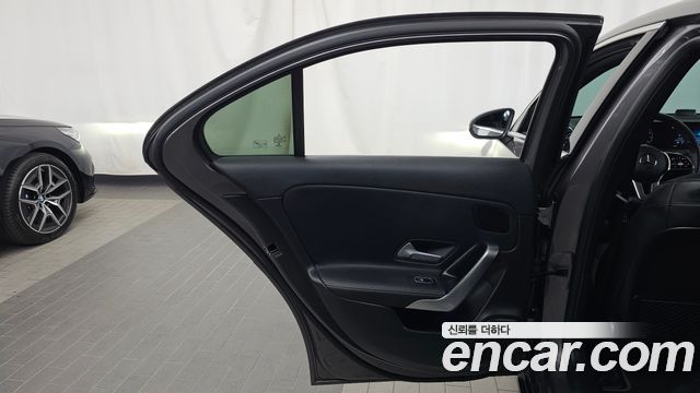 Mercedes-Benz A-Class (W177) A220 Sedan 2021 — фото 25