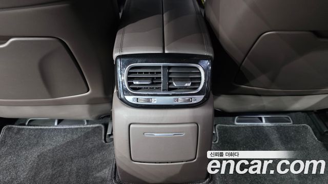 Genesis G90 5.0 AWD Prestige 2020 — фото 36
