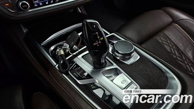 BMW 7 Series (G11) 740Li xDrive 2016 — фото 9