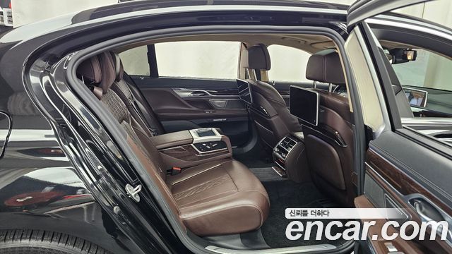 BMW 7 Series (G11) 740Li xDrive 2016 — фото 16