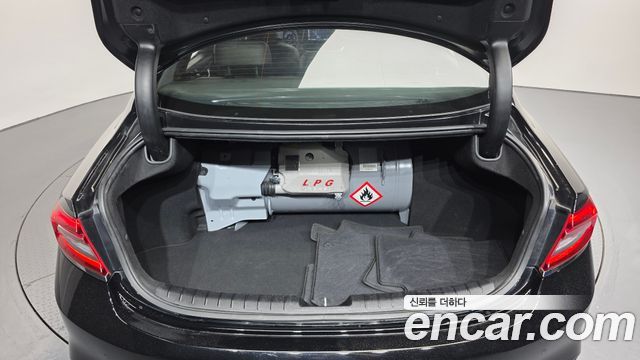 Hyundai Grandeur (IG) 3.0 LPi Modern (Rental Car) 2018 — фото 20