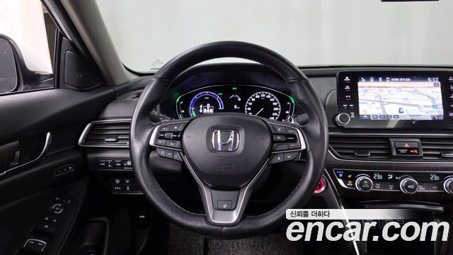 Honda Accord (X) 2.0 Hybrid Touring 2021 — фото 13