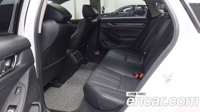 Honda Accord (X) 2.0 Hybrid Touring 2021 — фото 26