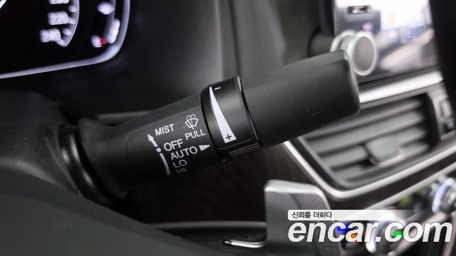Honda Accord (X) 2.0 Hybrid Touring 2021 — фото 30
