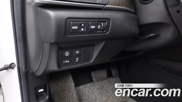 Honda Accord (X) 2.0 Hybrid Touring 2021 — фото 33