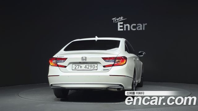 Honda Accord (X) 2.0 Hybrid EX-L 2018 — фото 4