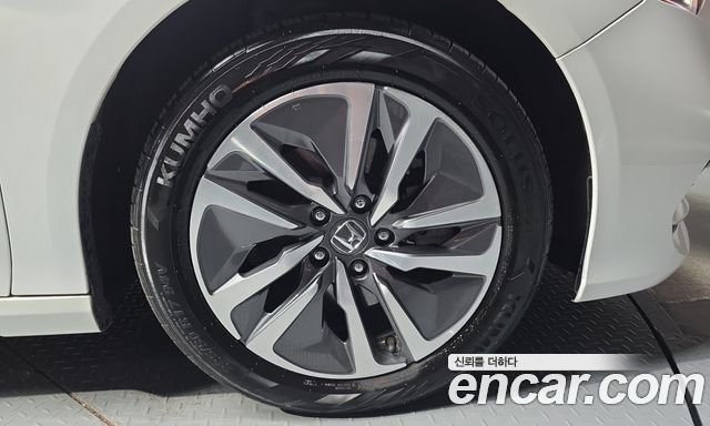 Honda Accord (X) 2.0 Hybrid EX-L 2018 — фото 5