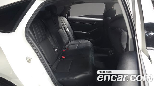 Honda Accord (X) 2.0 Hybrid EX-L 2018 — фото 11