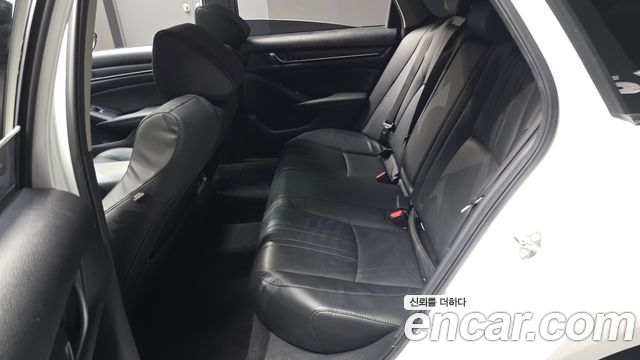 Honda Accord (X) 2.0 Hybrid EX-L 2018 — фото 12