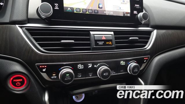 Honda Accord (X) 2.0 Hybrid EX-L 2018 — фото 17