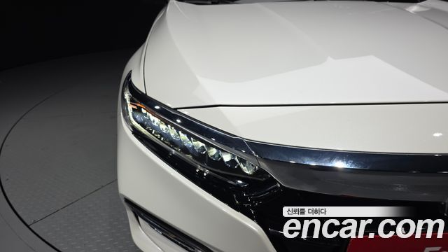 Honda Accord (X) 2.0 Hybrid EX-L 2018 — фото 22