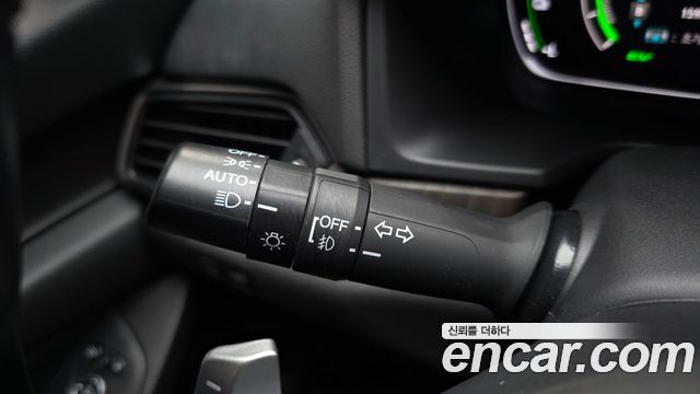 Honda Accord (X) 2.0 Hybrid EX-L 2018 — фото 27