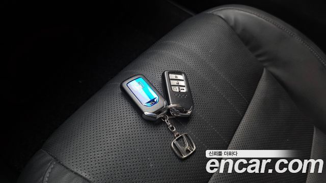 Honda Accord (X) 2.0 Hybrid EX-L 2018 — фото 30