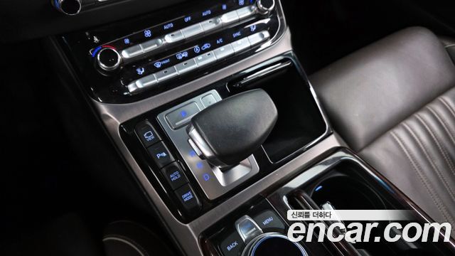 Genesis EQ900 3.3 T-GDI AWD Prestige 2016 — фото 9