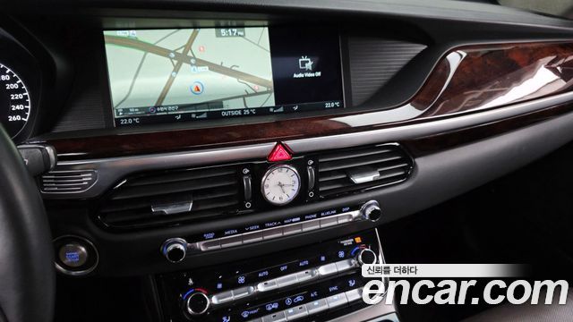 Genesis EQ900 3.3 T-GDI AWD Prestige 2016 — фото 14