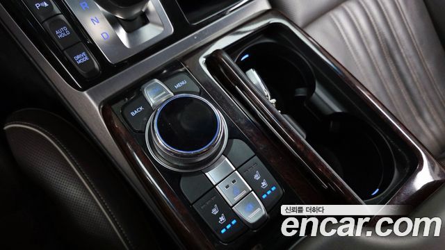 Genesis EQ900 3.3 T-GDI AWD Prestige 2016 — фото 20