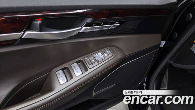 Genesis EQ900 3.3 T-GDI AWD Prestige 2016 — фото 35