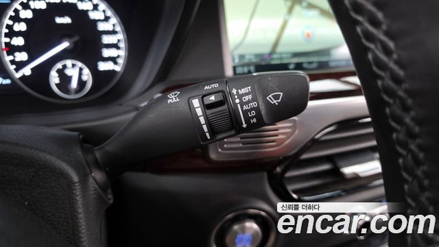 Genesis EQ900 3.3 T-GDI AWD Prestige 2016 — фото 36