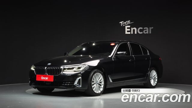 BMW 5 Series (G30) 523d Luxury 2023 — фото 1