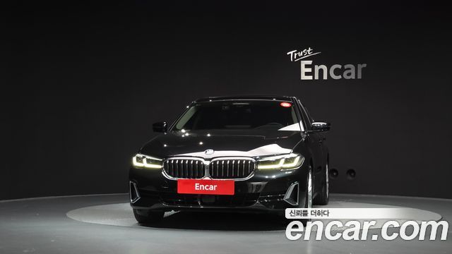 BMW 5 Series (G30) 523d Luxury 2023 — фото 3