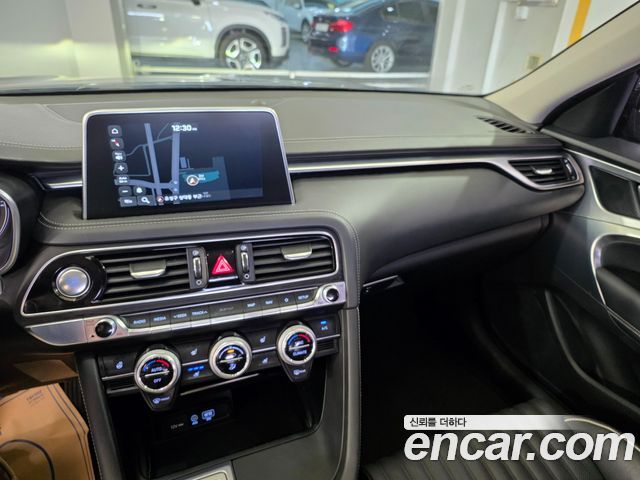 Genesis G70 2.0T Supreme 2018 — фото 16