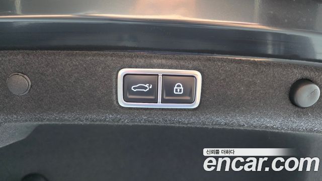 Hyundai Grandeur (GN7) 2,5 Gasoline 2WD Premium 2025 — фото 20