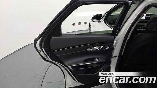 Genesis GV70 2.5T Gasoline AWD 2023 — фото 25