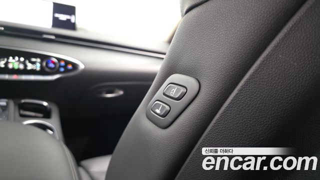 Genesis GV70 2.5T Gasoline AWD 2023 — фото 33