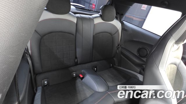 MINI Cooper S JCW 3rd Generation 2022 — фото 11