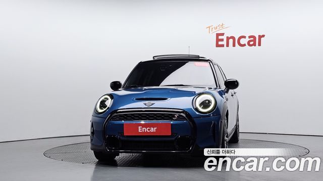 MINI Cooper S 5Door Classic Third Generation 2022 — фото 3