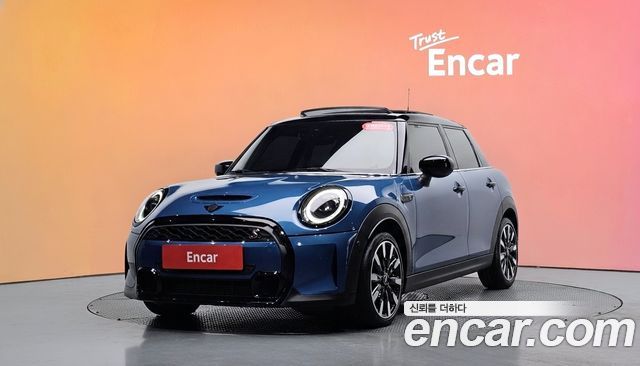 MINI Cooper S 5Door Classic Third Generation 2022 — фото 1