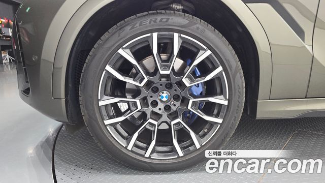 BMW X6 (G06) xDrive40i M Sport 2025 — фото 5