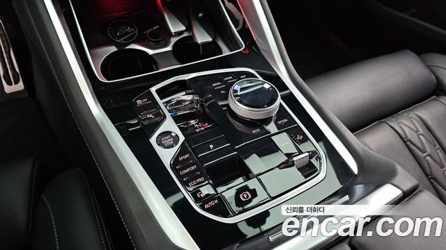 BMW X6 (G06) xDrive40i M Sport 2025 — фото 9