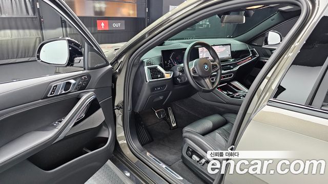 BMW X6 (G06) xDrive40i M Sport 2025 — фото 10