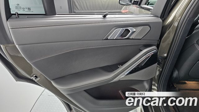 BMW X6 (G06) xDrive40i M Sport 2025 — фото 25