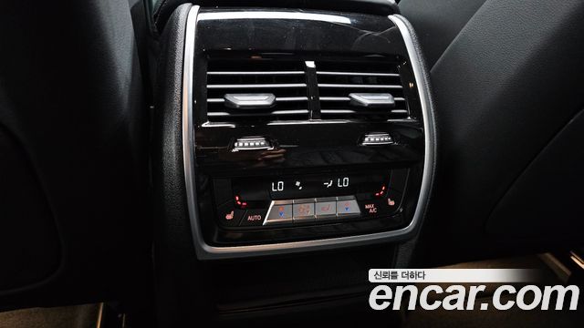 BMW X6 (G06) xDrive40i M Sport 2025 — фото 32