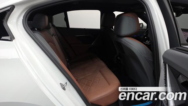 BMW 5 Series (G60) 530i xDrive M Sport 2024 — фото 11